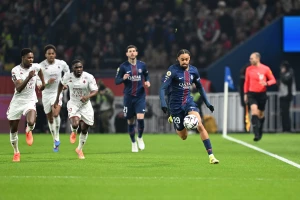 Monakov poklon je PSŽ prihvatio, srušio "fenjeraša" i vratio se na vrh